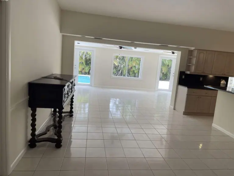 Professionally cleaned Miami-Dade interior serving Pinecrest