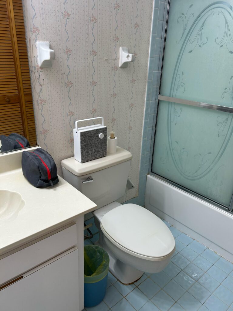 753DE490-C39B-4B09-B363-745D82899BB5